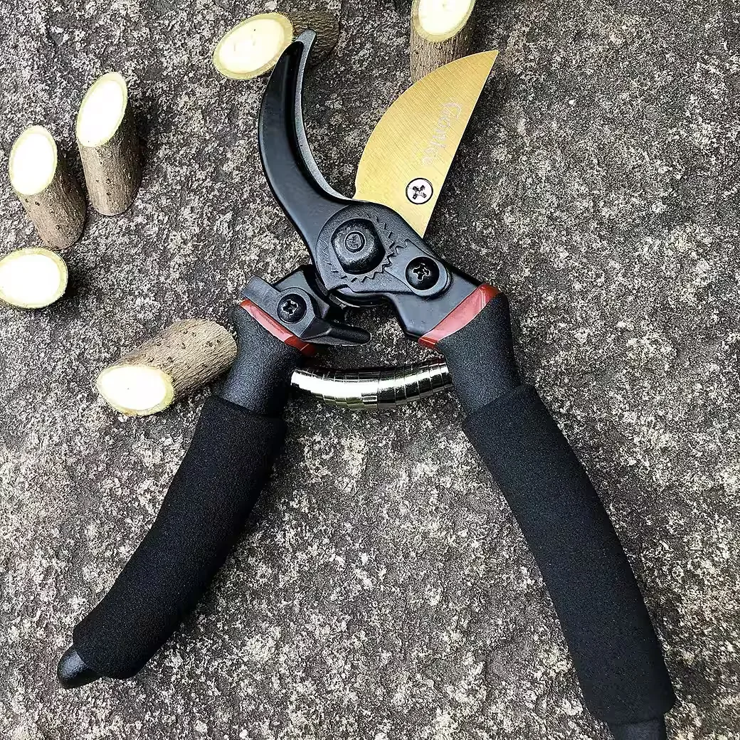 LUXUSKOLLEKTION Gartenschere SK5 Stahl titanbeschichtet Rebschere