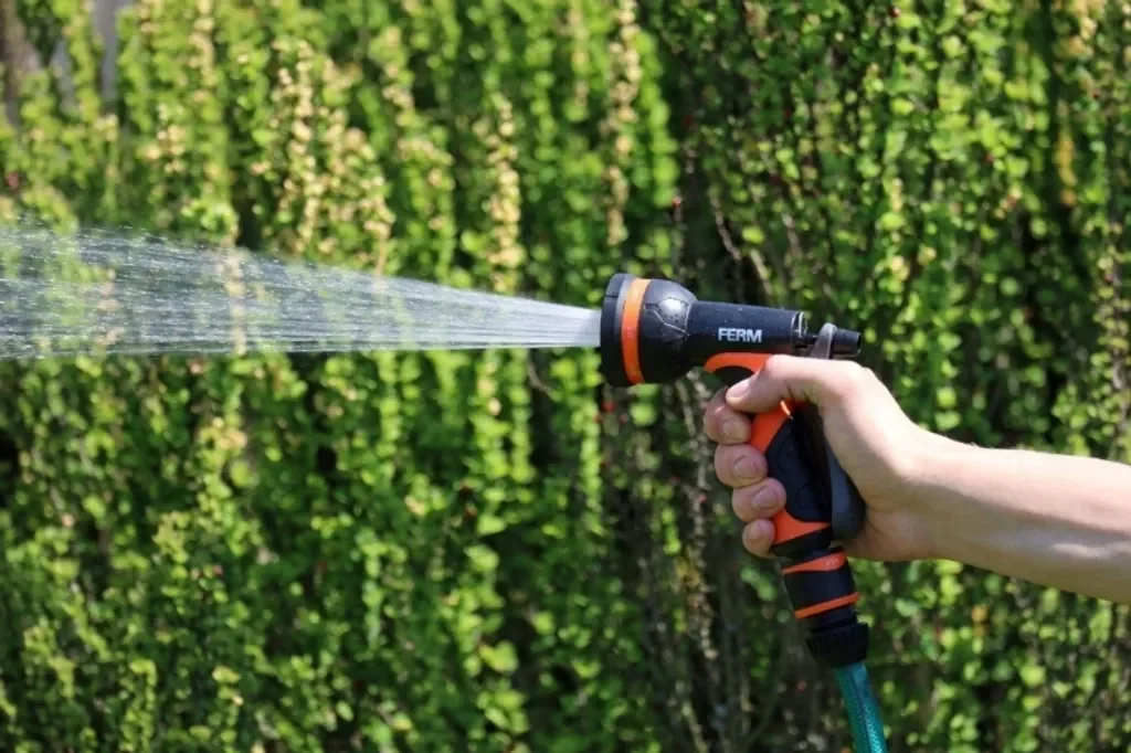 Ferm Bewässerungsset Gartenregner & Spritzpistole 8-fach